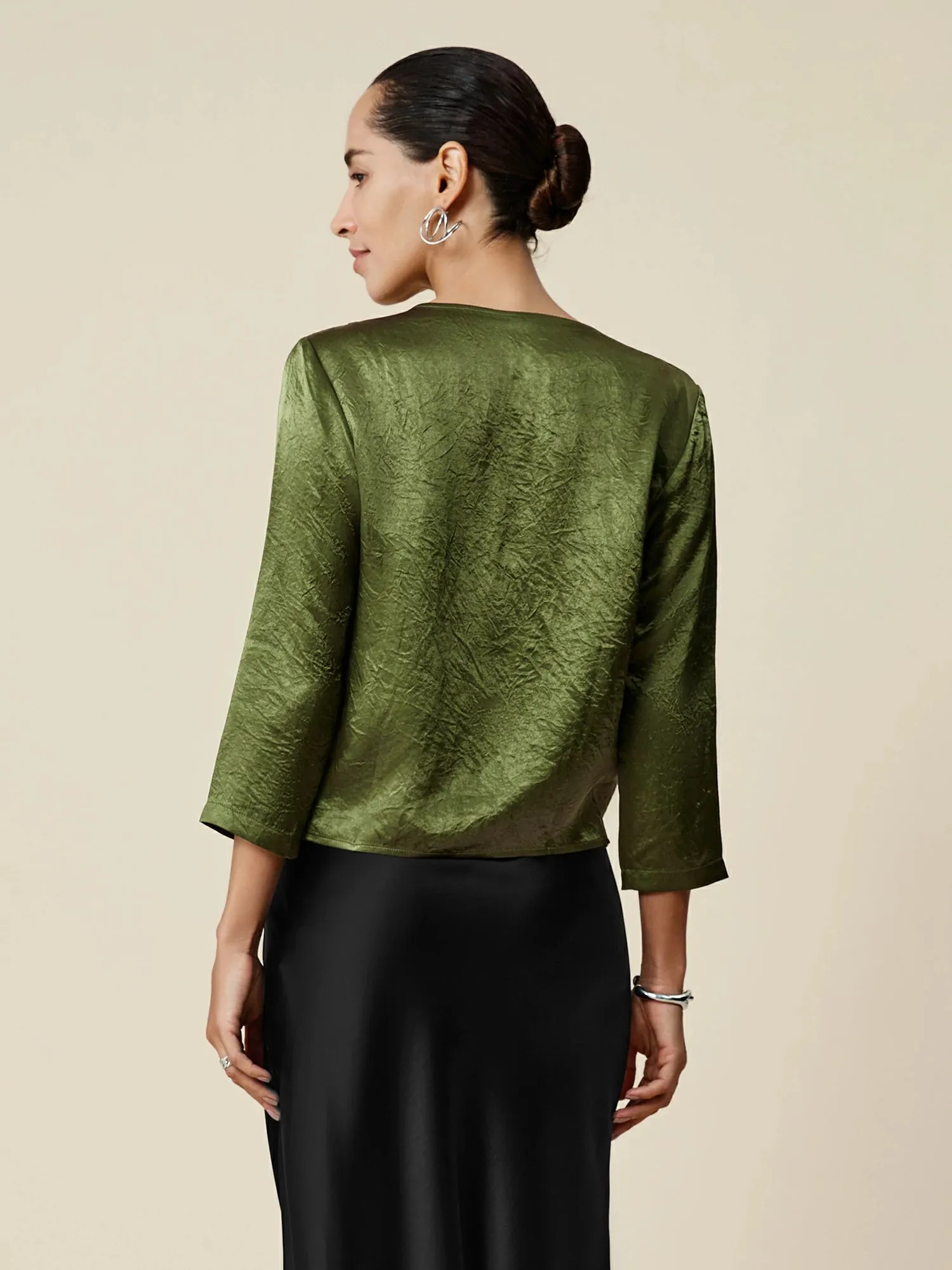 Amoretu 100% Acetate V-Neck Mid-Sleeve Top