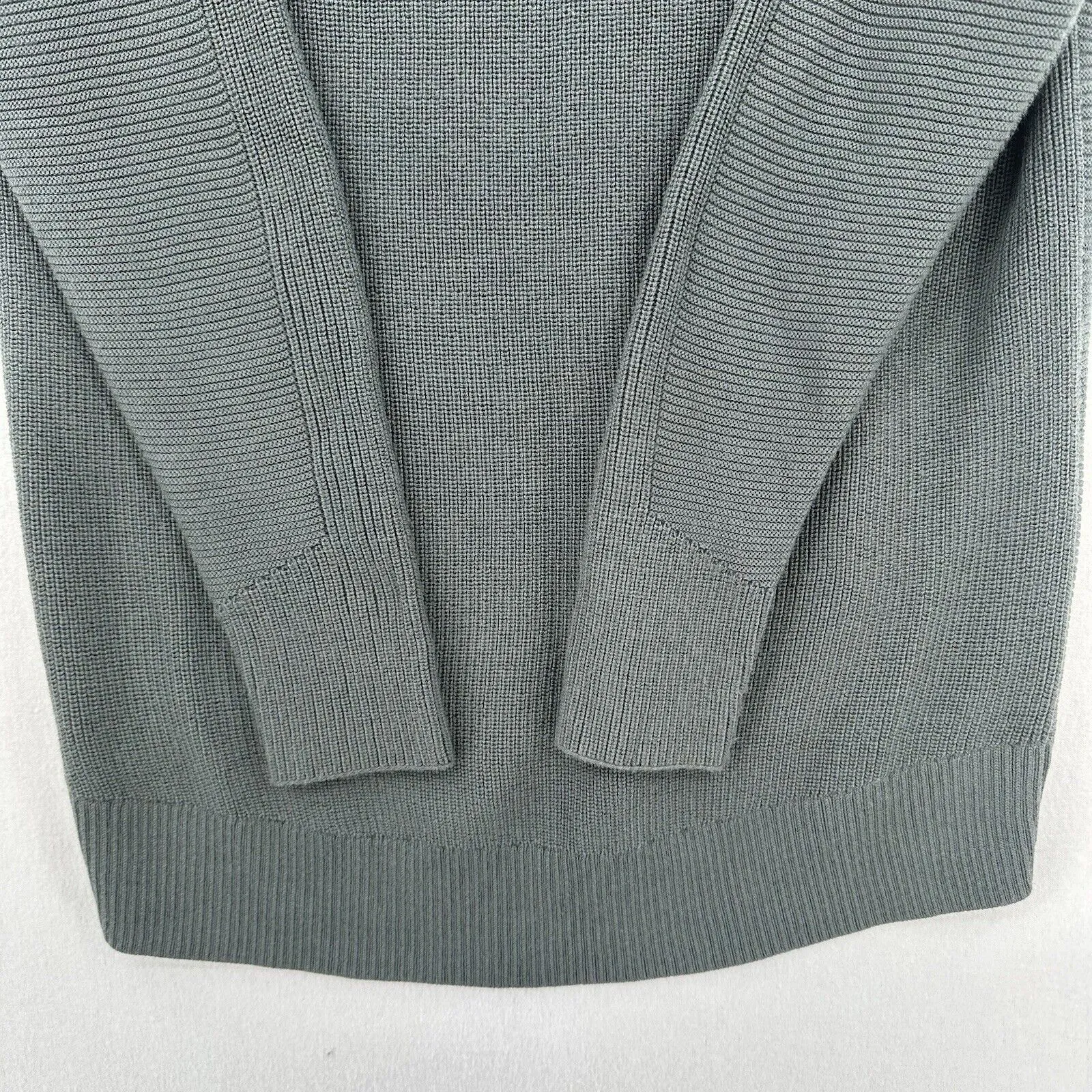 Athleta Sweater Womens Small Hanover V-Neck Gray Knit Merino Wool Blend Relaxed