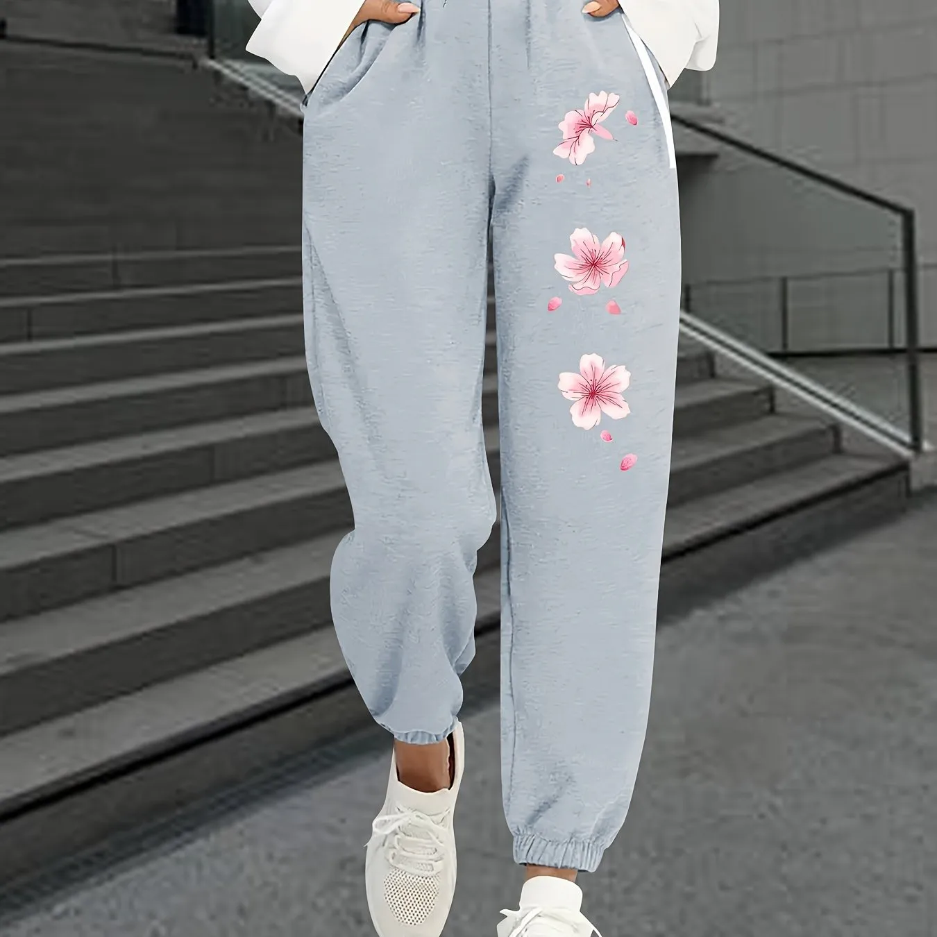 Chic Floral Print Women's Joggers - Casual & Versatile, Elastic Waist with Pockets, Machine Washable - Perfect for Fall/Winter