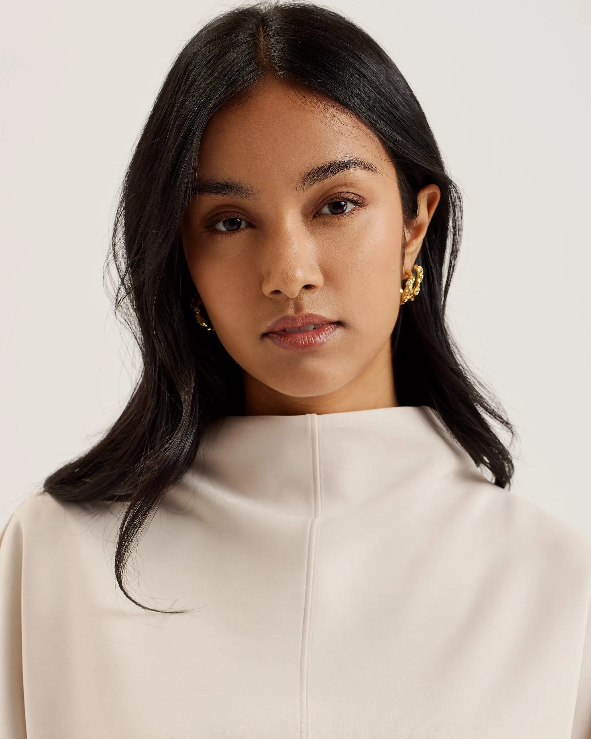 Kenseyy Funnel Neck Wide Sleeve Sweatshirt Ivory
